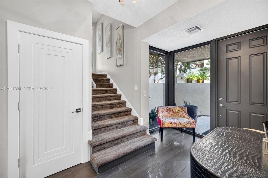 For Sale: $1,700,000 (3 beds, 3 baths, 2813 Square Feet)
