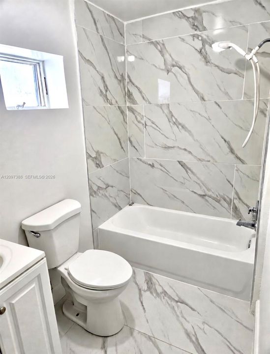 En Renta: $2,850 (4 camas, 2 baños, 970 Pies cuadrados)