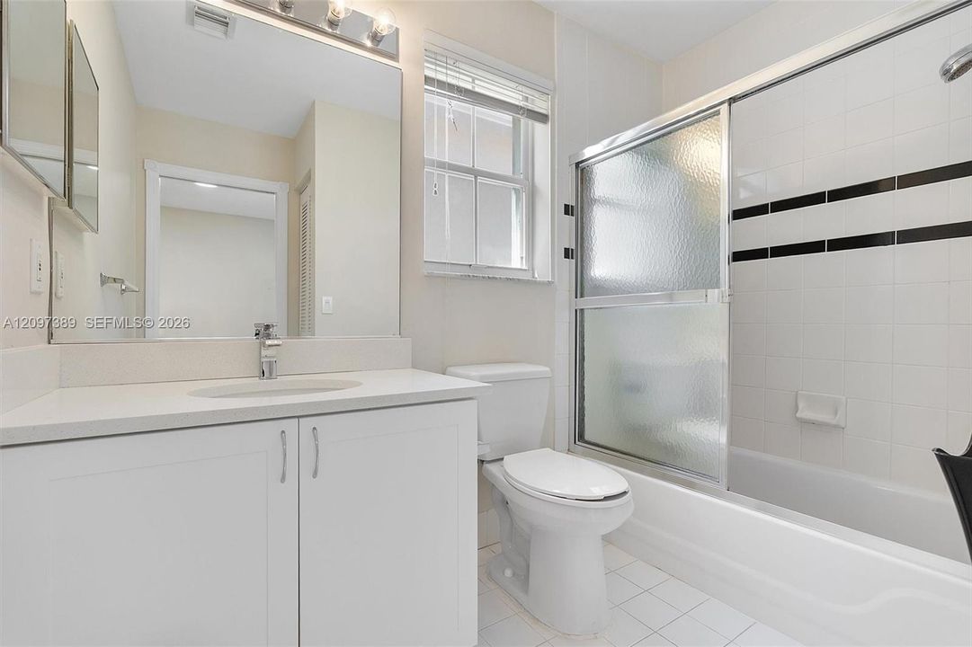 En Venta: $795,000 (3 camas, 2 baños, 1919 Pies cuadrados)