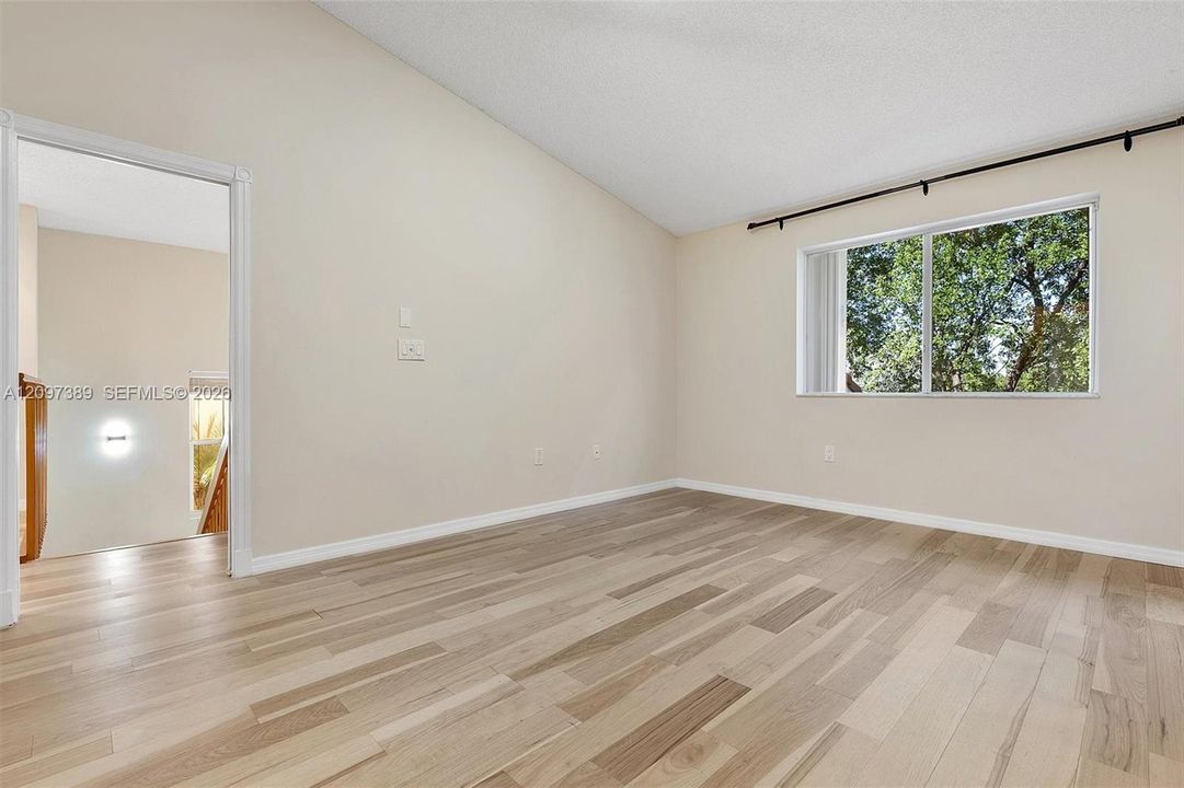 En Venta: $795,000 (3 camas, 2 baños, 1919 Pies cuadrados)