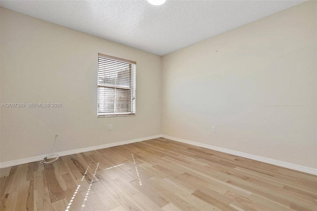 En Venta: $795,000 (3 camas, 2 baños, 1919 Pies cuadrados)