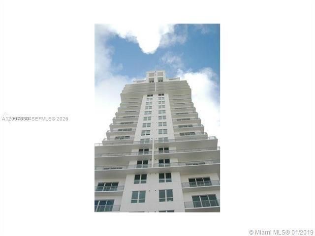 For Sale: $309,999 (1 beds, 1 baths, 784 Square Feet)