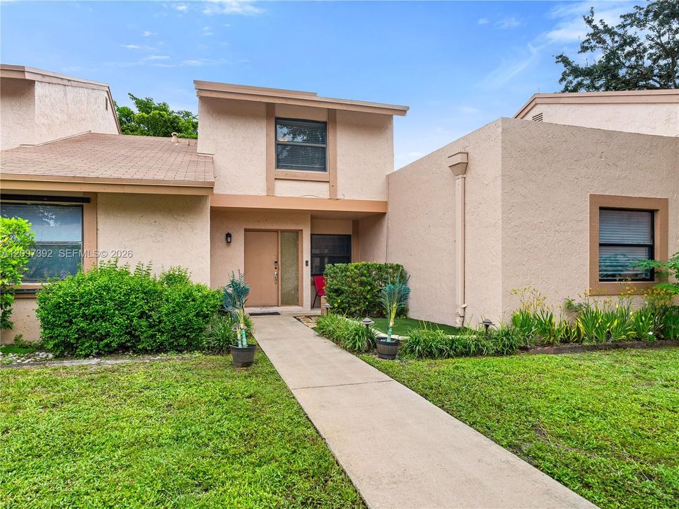 En Venta: $415,000 (3 camas, 2 baños, 1362 Pies cuadrados)