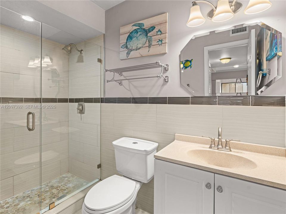 En Venta: $415,000 (3 camas, 2 baños, 1362 Pies cuadrados)