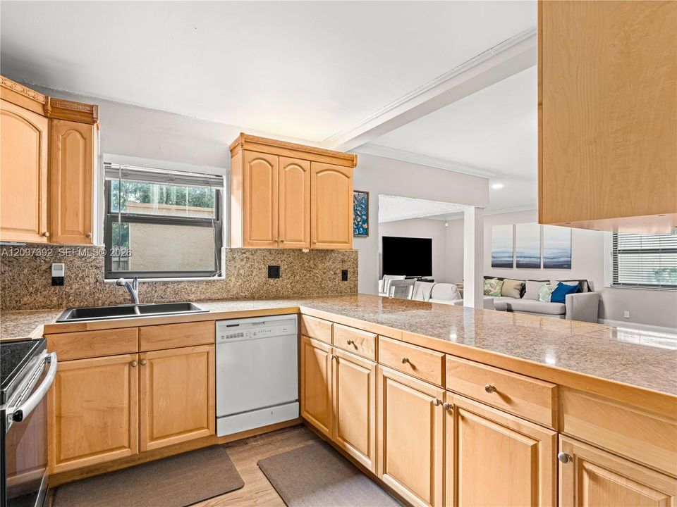 En Venta: $415,000 (3 camas, 2 baños, 1362 Pies cuadrados)