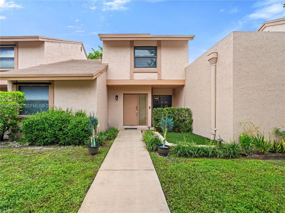En Venta: $415,000 (3 camas, 2 baños, 1362 Pies cuadrados)