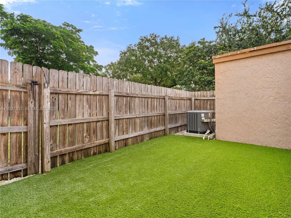 En Venta: $415,000 (3 camas, 2 baños, 1362 Pies cuadrados)