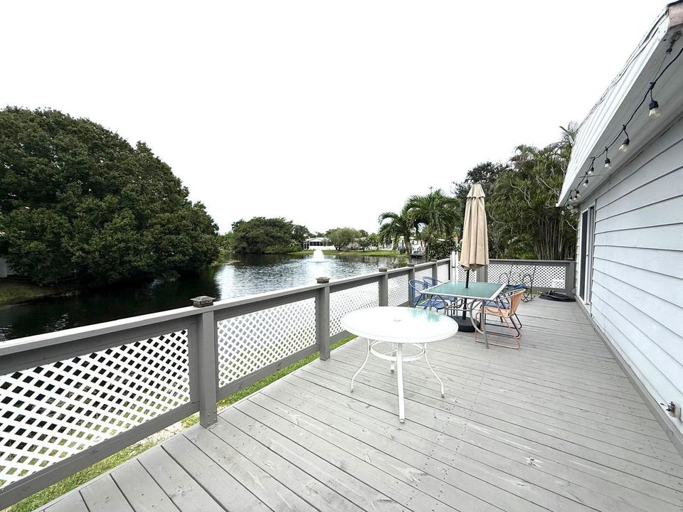 3319- Back Deck View