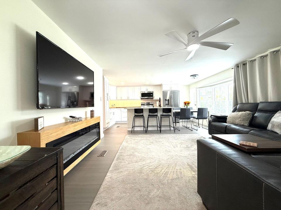 3319- Living Room 3