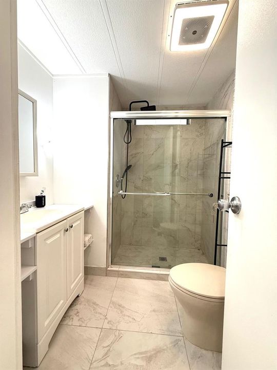 3319- Guest Bathroom
