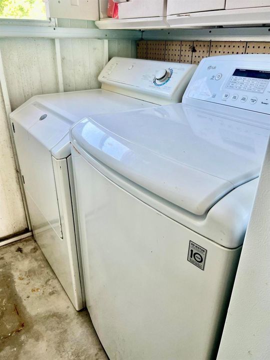3319- Pic Laundry