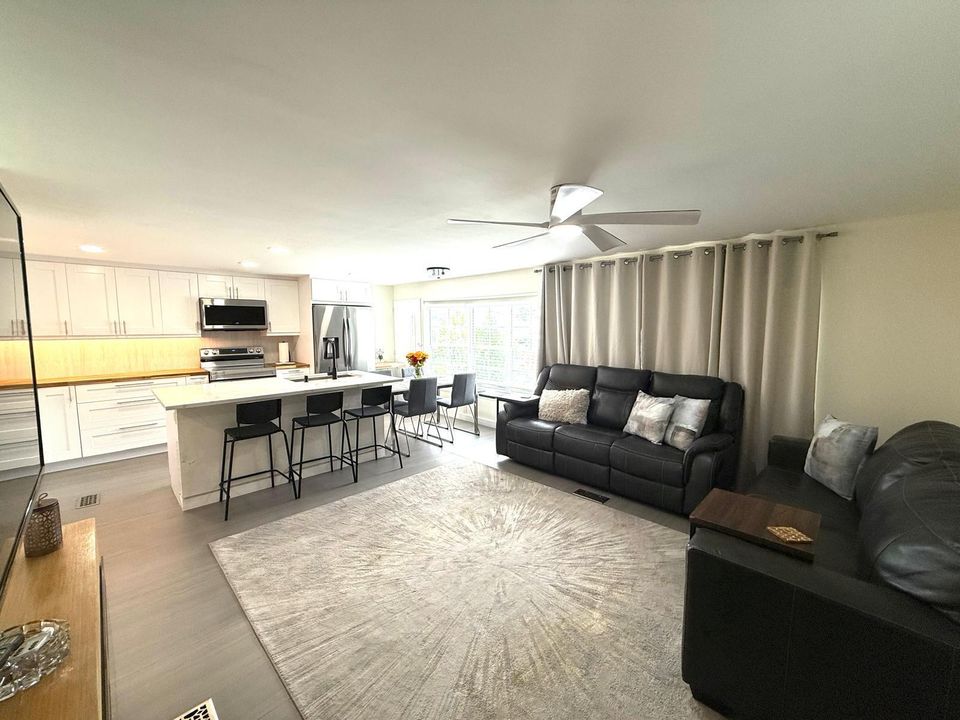 3319- Living Room