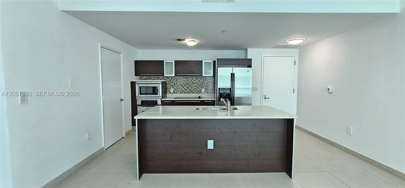For Rent: $2,775 (1 beds, 1 baths, 663 Square Feet)