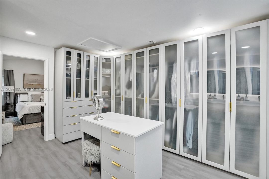 For Sale: $839,000 (4 beds, 2 baths, 2154 Square Feet)