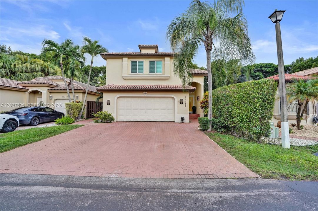 For Sale: $839,000 (4 beds, 2 baths, 2154 Square Feet)
