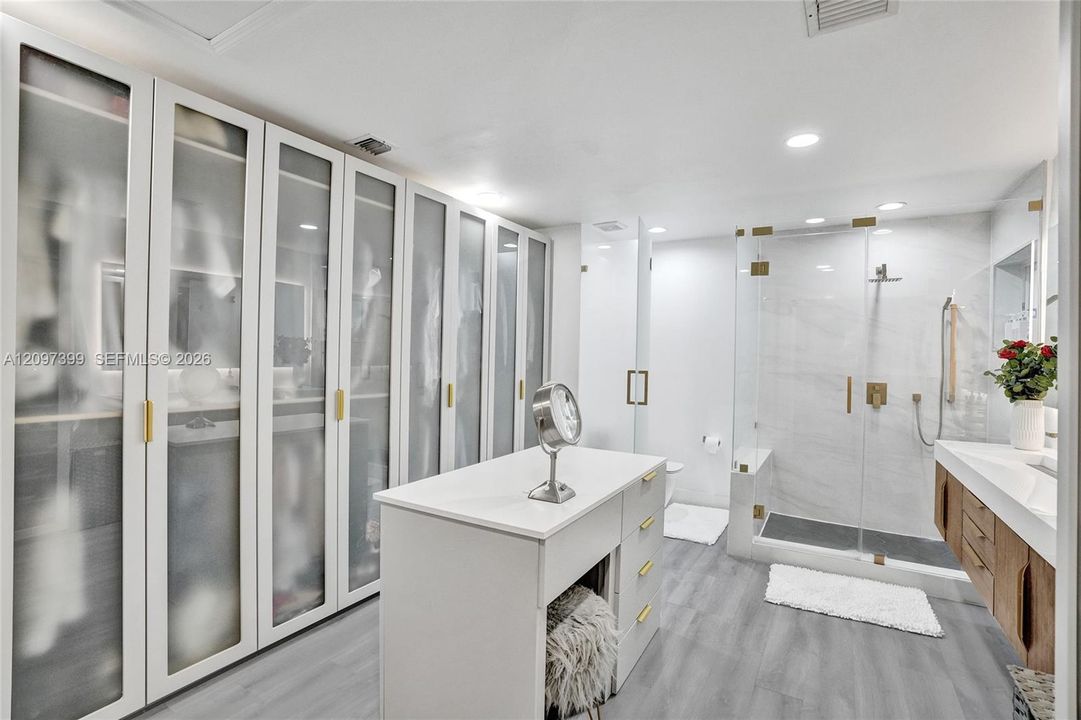 For Sale: $839,000 (4 beds, 2 baths, 2154 Square Feet)