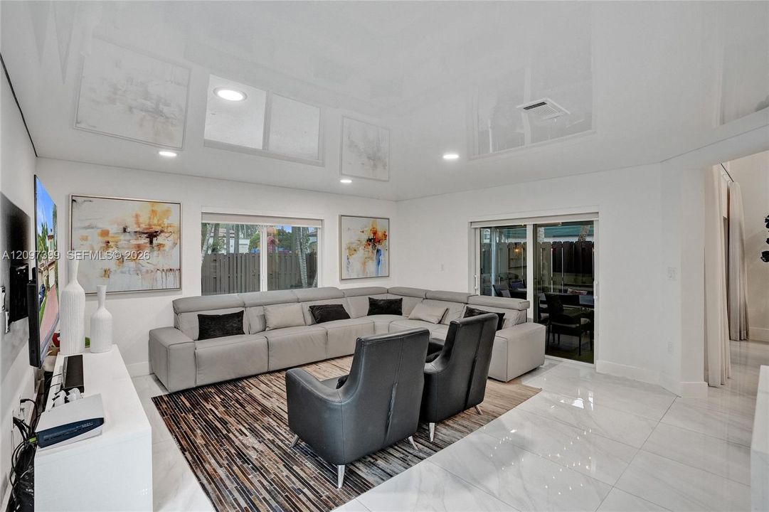 For Sale: $839,000 (4 beds, 2 baths, 2154 Square Feet)