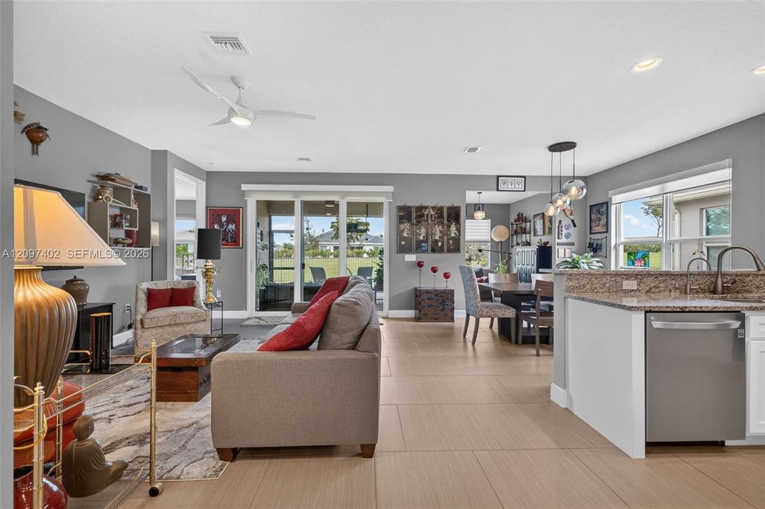 En Venta: $425,000 (2 camas, 2 baños, 1508 Pies cuadrados)