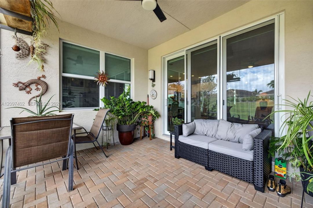 En Venta: $425,000 (2 camas, 2 baños, 1508 Pies cuadrados)