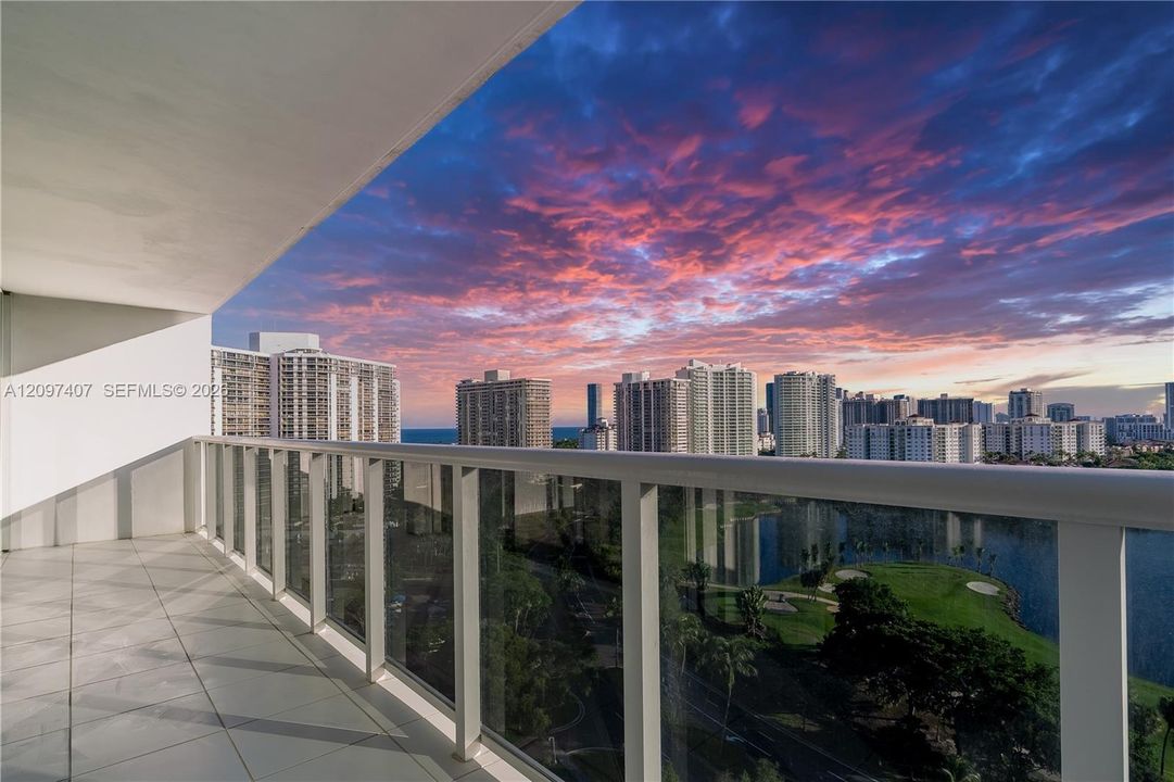 На продажу: $435,000 (2 спален, 2 ванн, 1092 Квадратных фут)