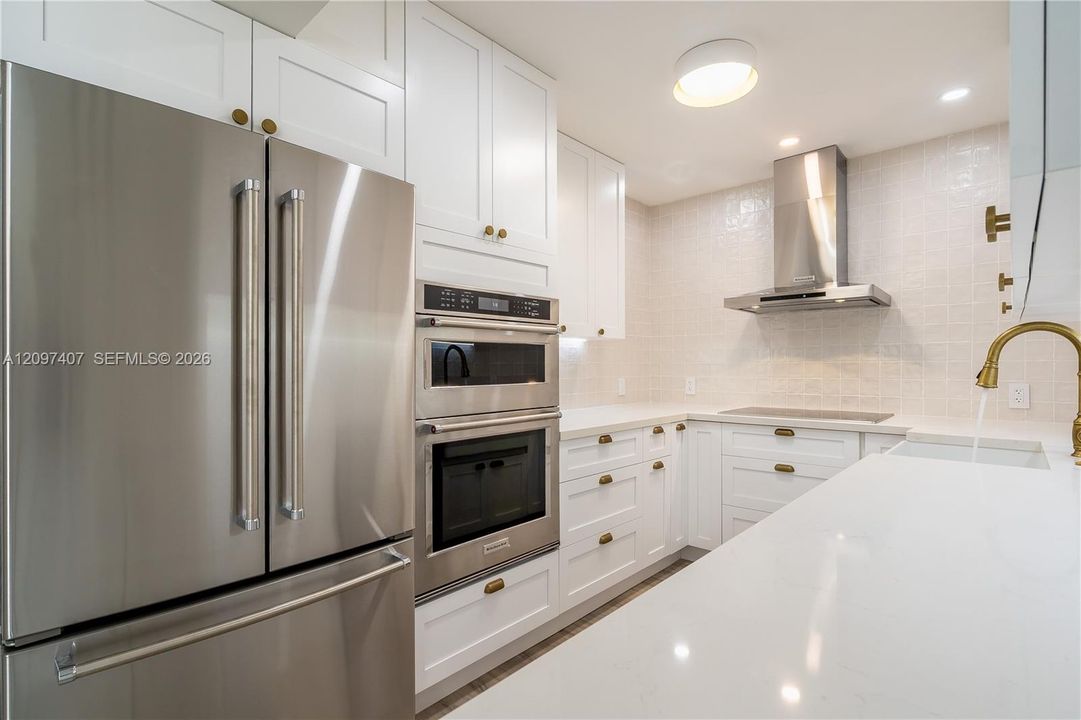 На продажу: $435,000 (2 спален, 2 ванн, 1092 Квадратных фут)