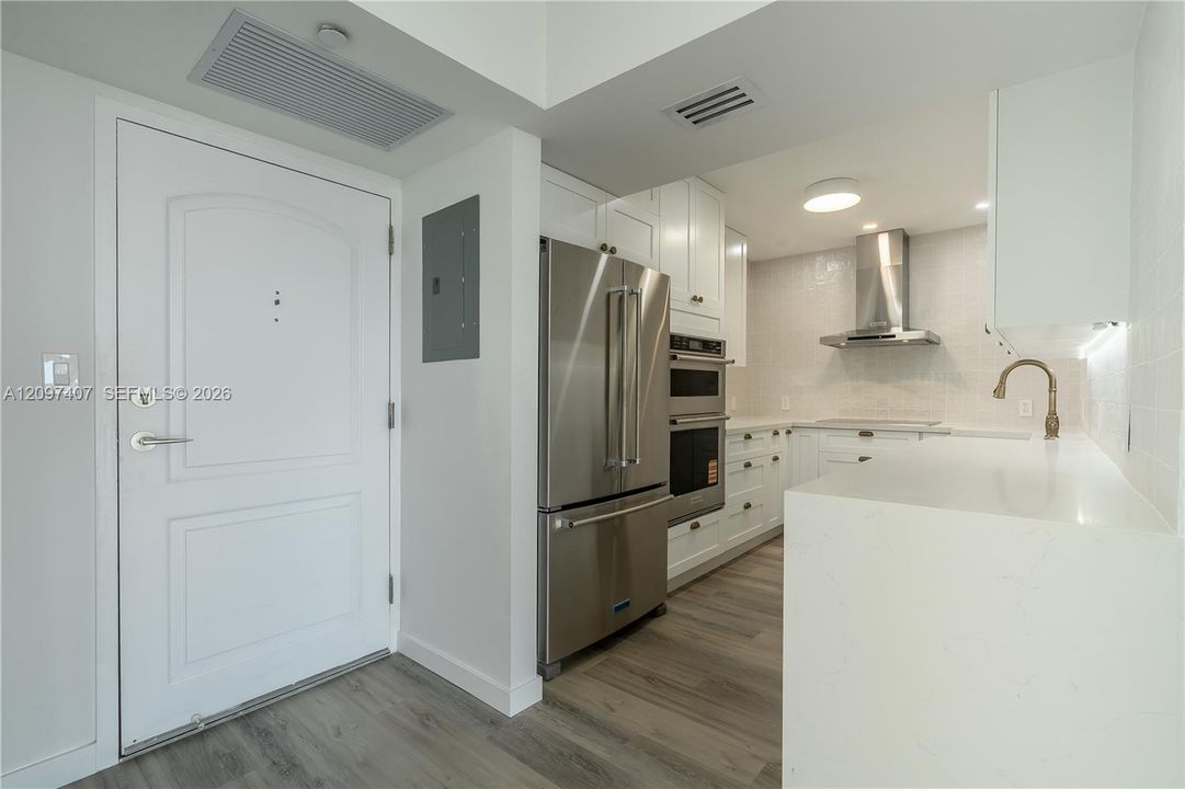 На продажу: $435,000 (2 спален, 2 ванн, 1092 Квадратных фут)