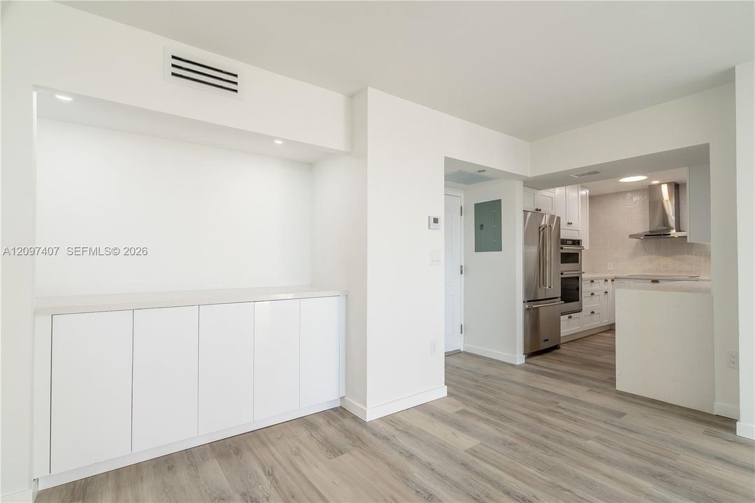 На продажу: $435,000 (2 спален, 2 ванн, 1092 Квадратных фут)