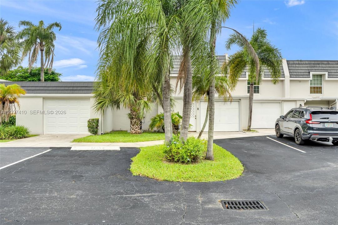For Sale: $529,000 (4 beds, 3 baths, 1980 Square Feet)