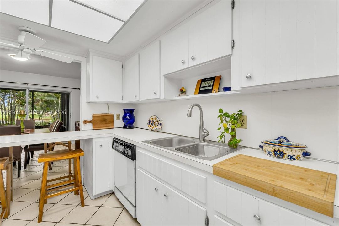 For Sale: $529,000 (4 beds, 3 baths, 1980 Square Feet)