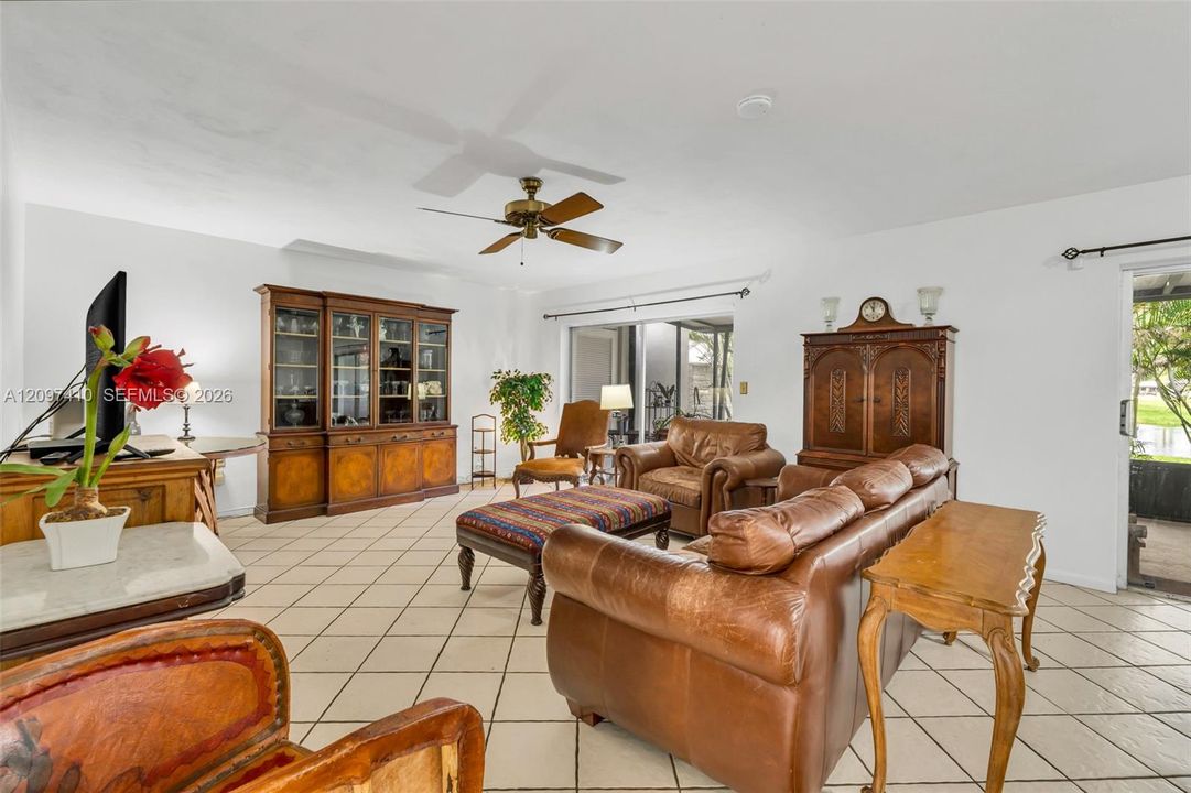 For Sale: $529,000 (4 beds, 3 baths, 1980 Square Feet)