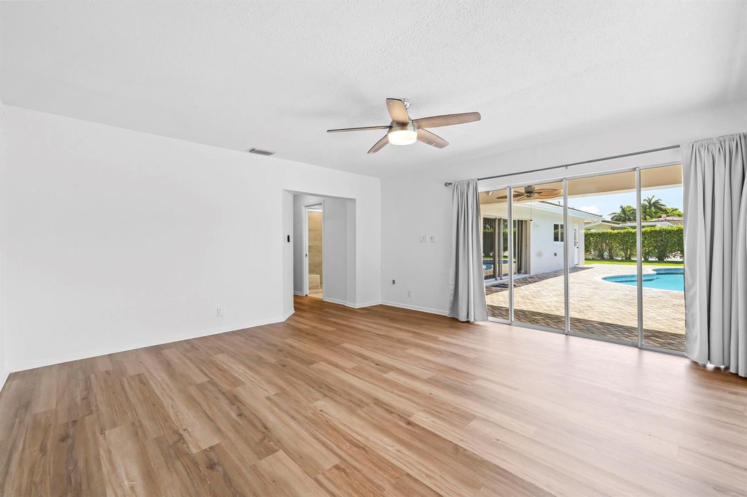 2265 NE 24th St - 29