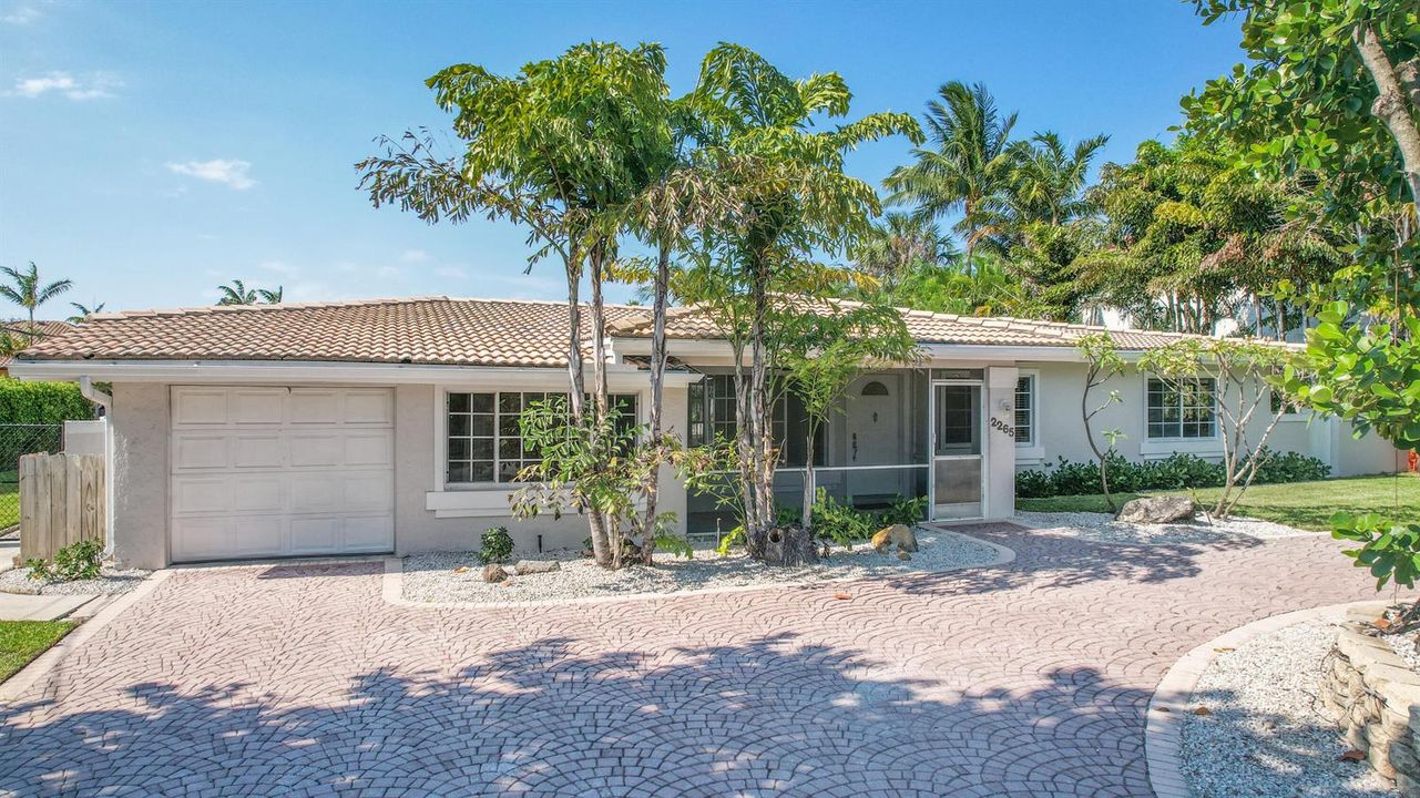 2265 NE 24th St - 3
