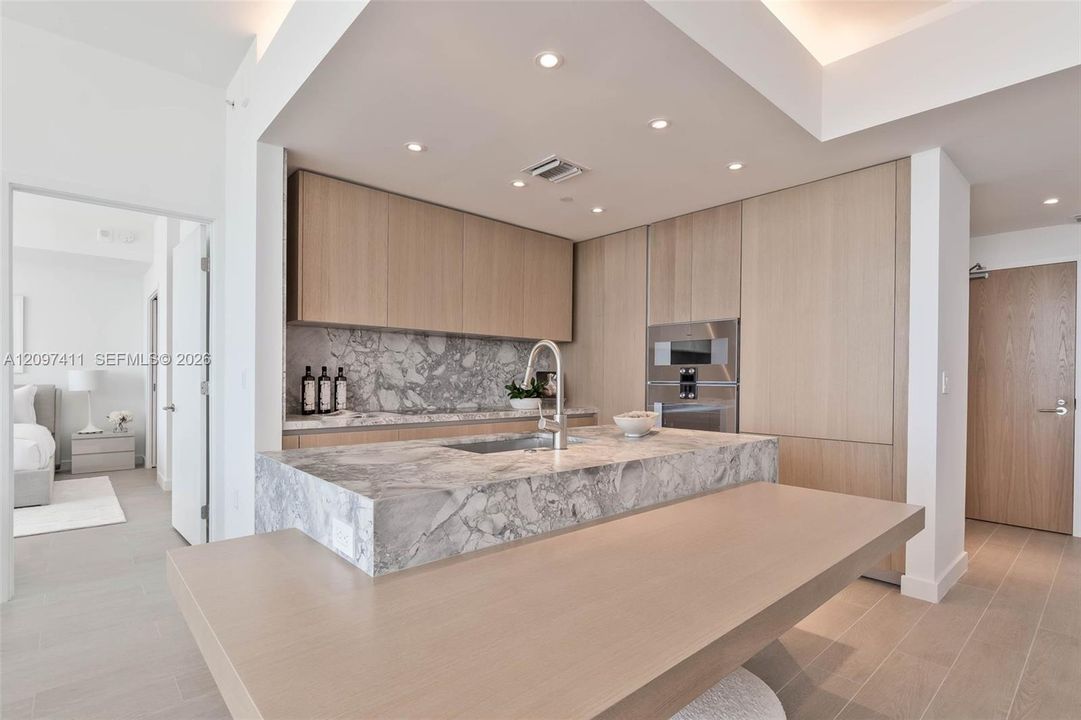 For Rent: $25,000 (3 beds, 3 baths, 1963 Square Feet)