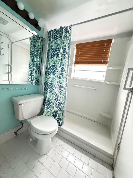 For Rent: $1,450 (1 beds, 1 baths, 684 Square Feet)