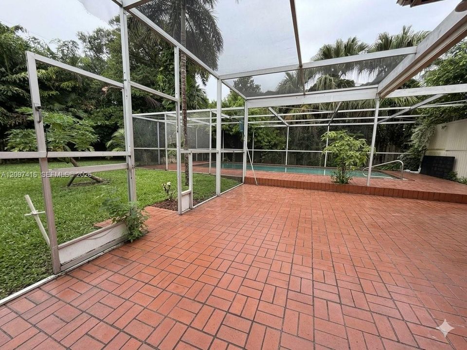 На продажу: $1,375,000 (2 спален, 2 ванн, 2074 Квадратных фут)