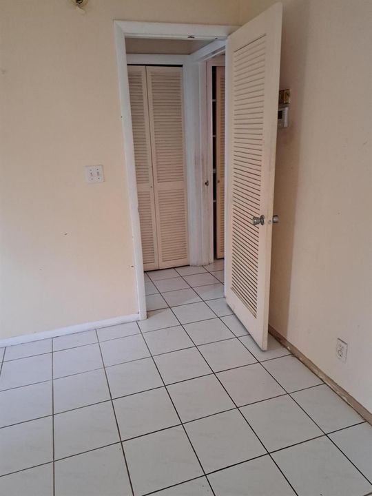 TO-BEDROOM