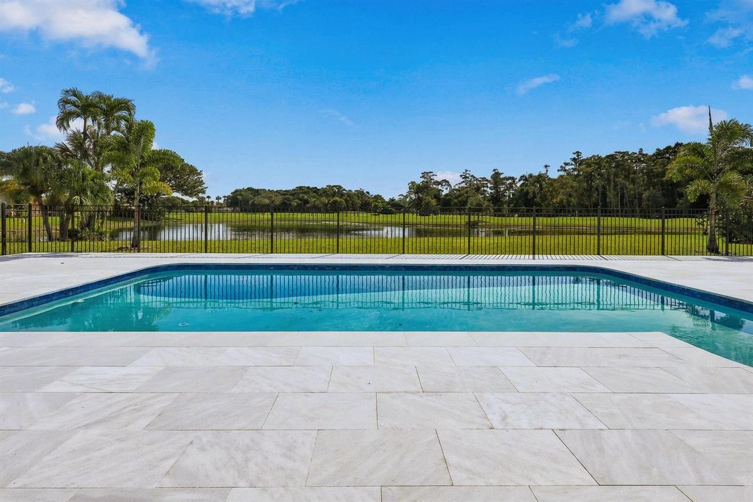 Pool,deck & lake