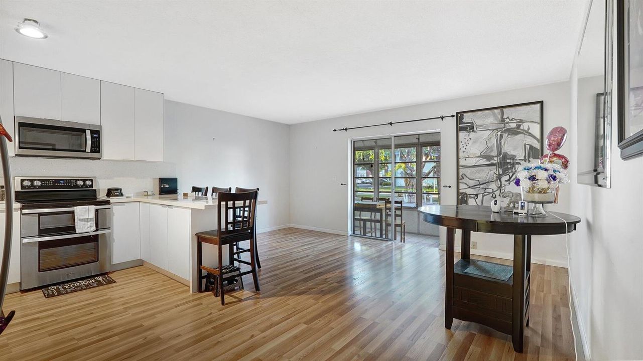 4750 118 Kitchen View