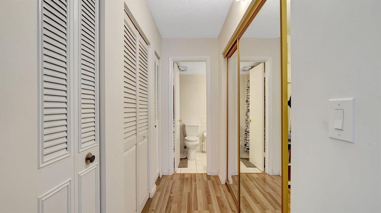 4750 118 Master Hallway