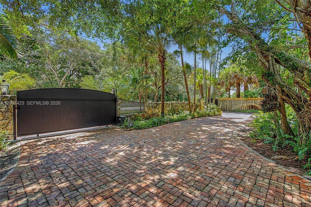 For Rent: $10,000 (4 beds, 3 baths, 3258 Square Feet)