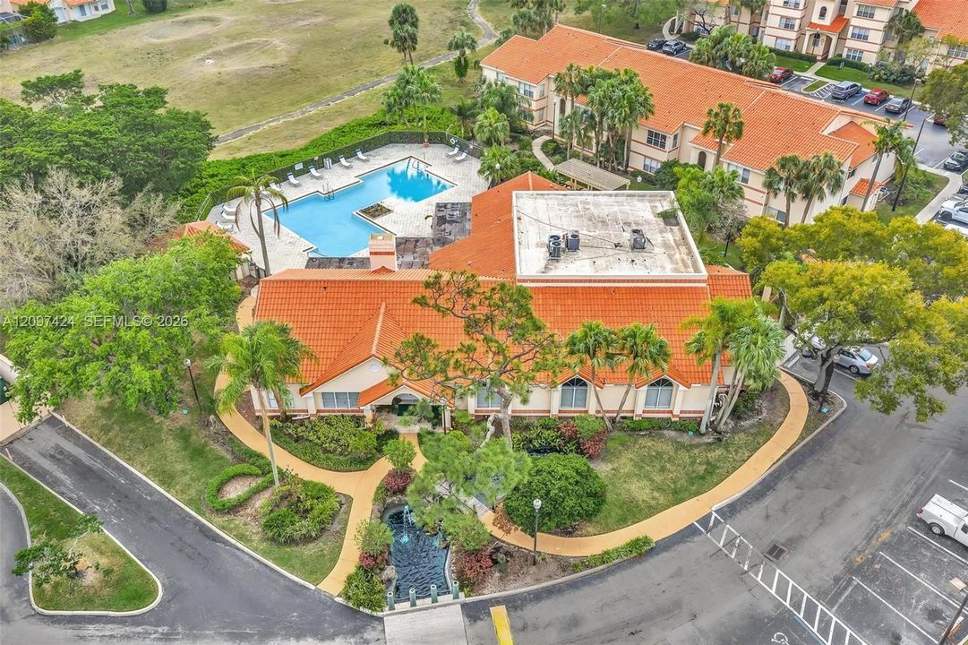 For Rent: $2,195 (2 beds, 2 baths, 1027 Square Feet)
