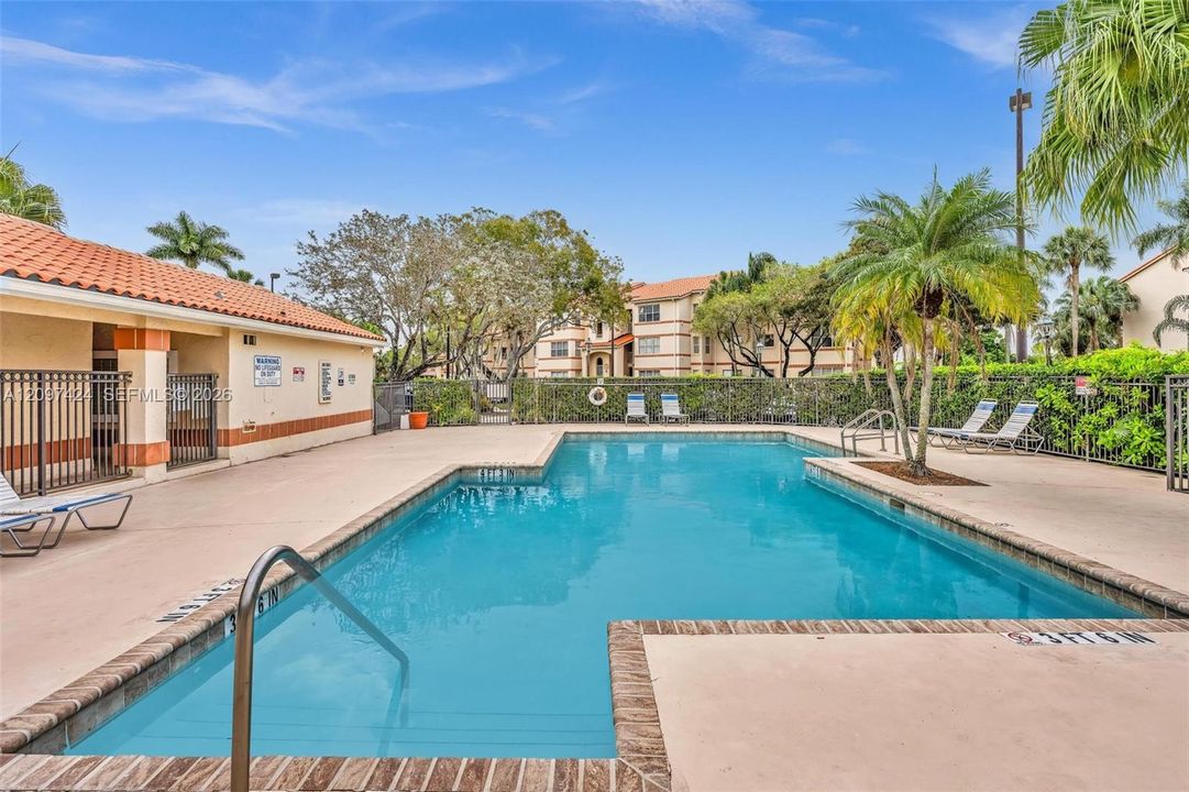 For Rent: $2,195 (2 beds, 2 baths, 1027 Square Feet)