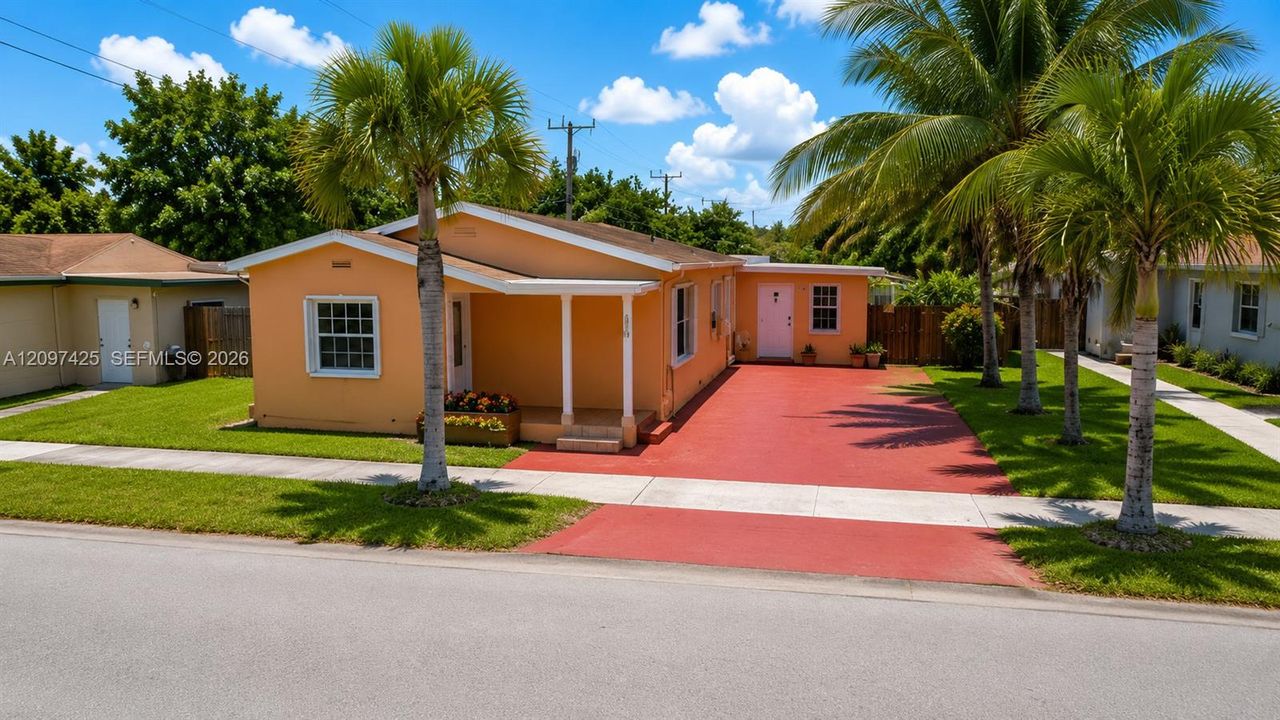 En Venta: $585,000 (3 camas, 3 baños, 1545 Pies cuadrados)