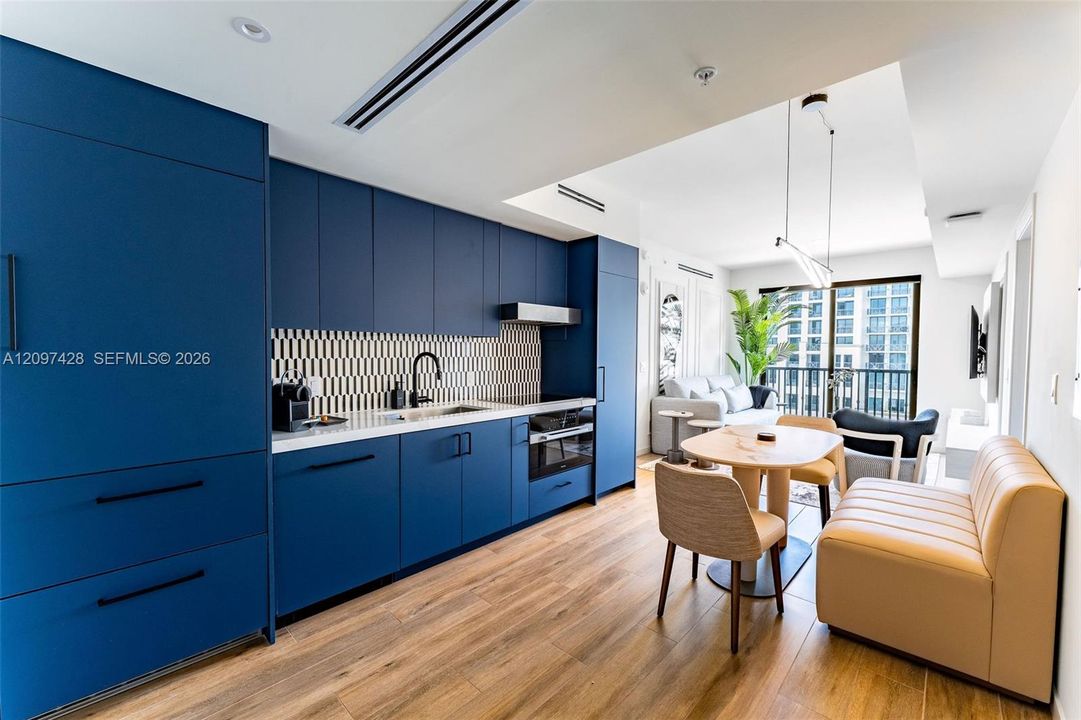 En Venta: $1,150,000 (2 camas, 2 baños, 851 Pies cuadrados)