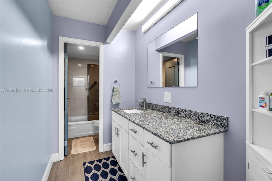 For Sale: $99,900 (1 beds, 1 baths, 780 Square Feet)