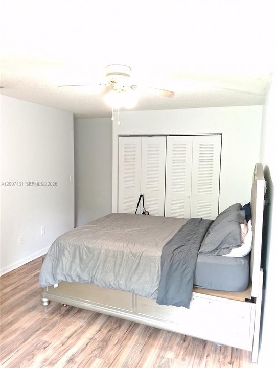 For Sale: $190,000 (2 beds, 2 baths, 816 Square Feet)