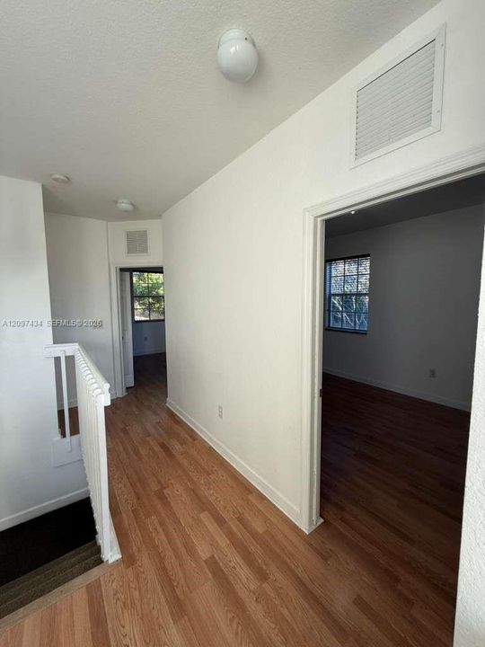For Rent: $2,500 (3 beds, 3 baths, 1459 Square Feet)