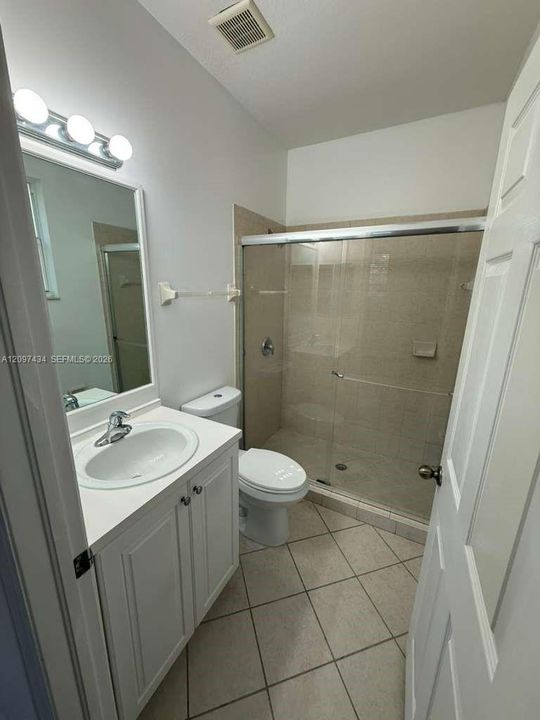 For Rent: $2,500 (3 beds, 3 baths, 1459 Square Feet)