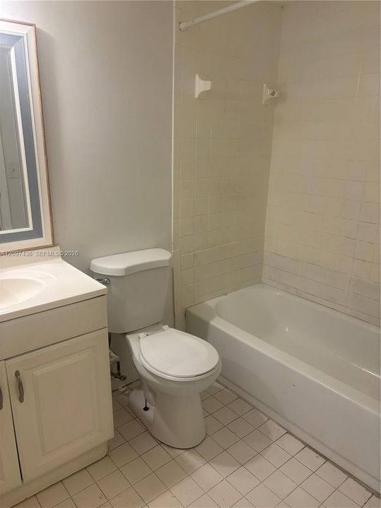 For Rent: $2,000 (2 beds, 2 baths, 932 Square Feet)