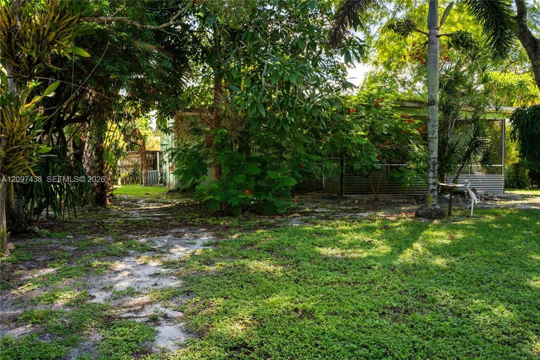 For Sale: $535,000 (2 beds, 2 baths, 1108 Square Feet)